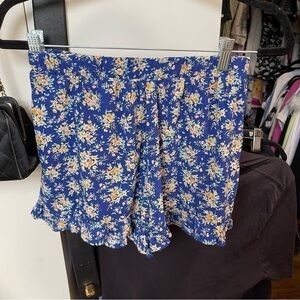 AMERICAN Eagle ruffle flower shorts